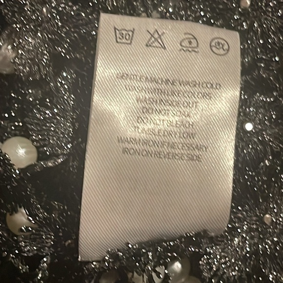 BEULAH Style black pearl flower top - Picture 10 of 10